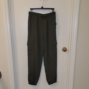 Women's Olive Cargo Pants Small NWT